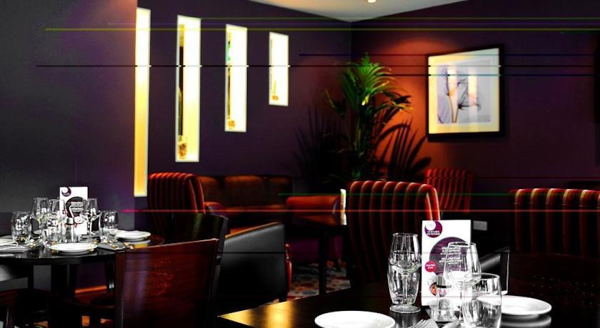 Premier Inn Glasgow Braehead Exterior foto