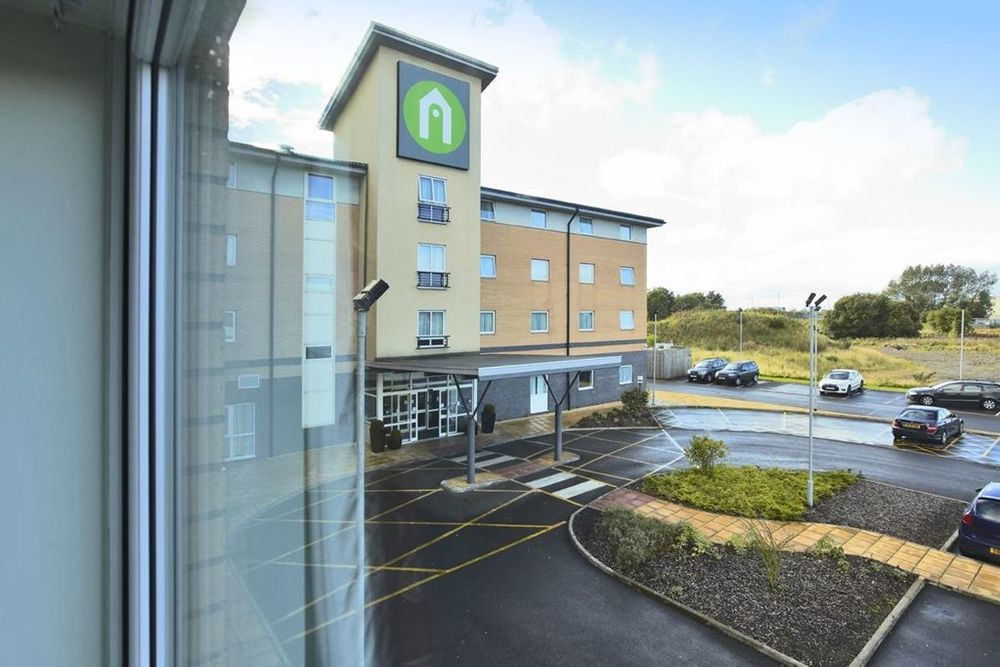 Premier Inn Glasgow Braehead Exterior foto