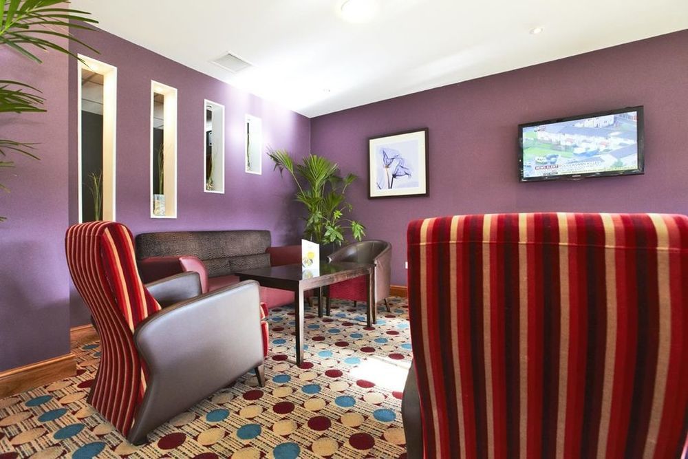 Premier Inn Glasgow Braehead Exterior foto