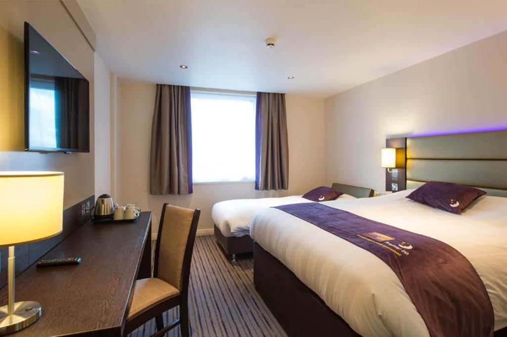 Premier Inn Glasgow Braehead Exterior foto