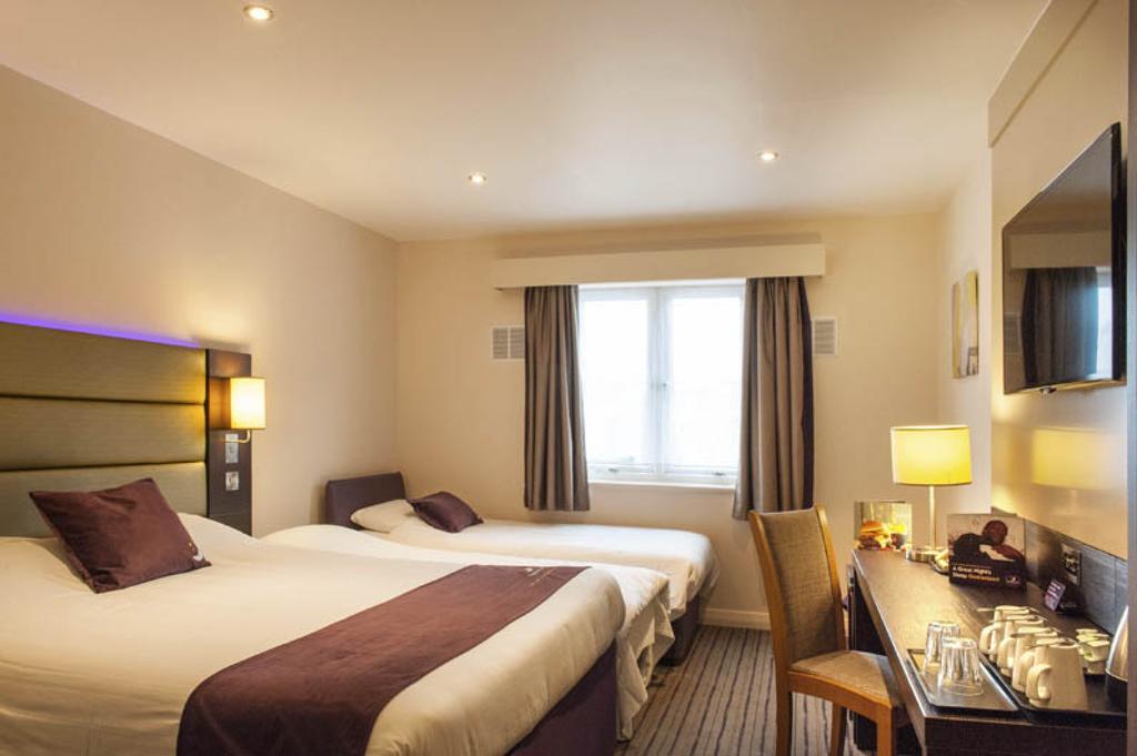 Premier Inn Glasgow Braehead Exterior foto