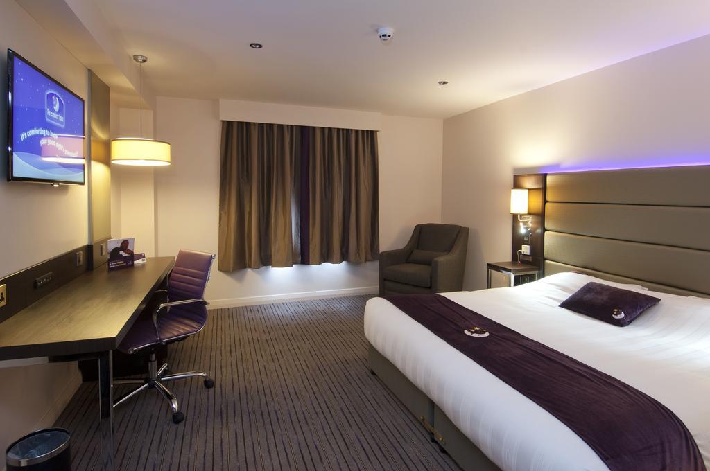 Premier Inn Glasgow Braehead Exterior foto