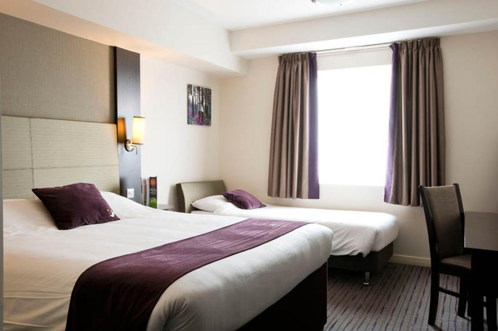 Premier Inn Glasgow Braehead Exterior foto