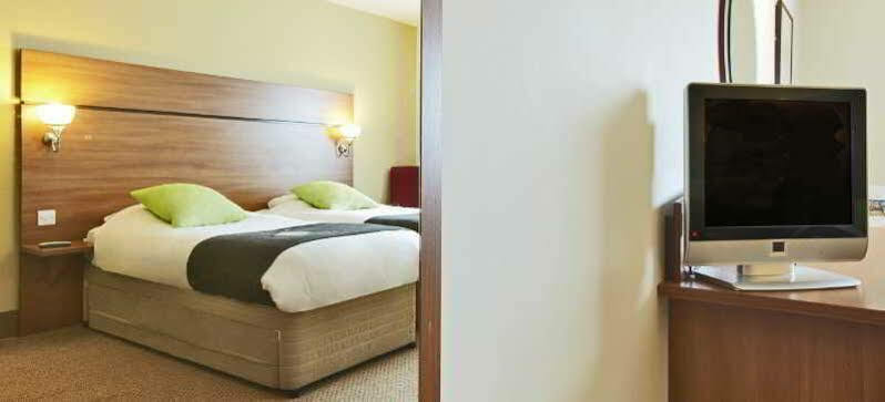 Premier Inn Glasgow Braehead Exterior foto